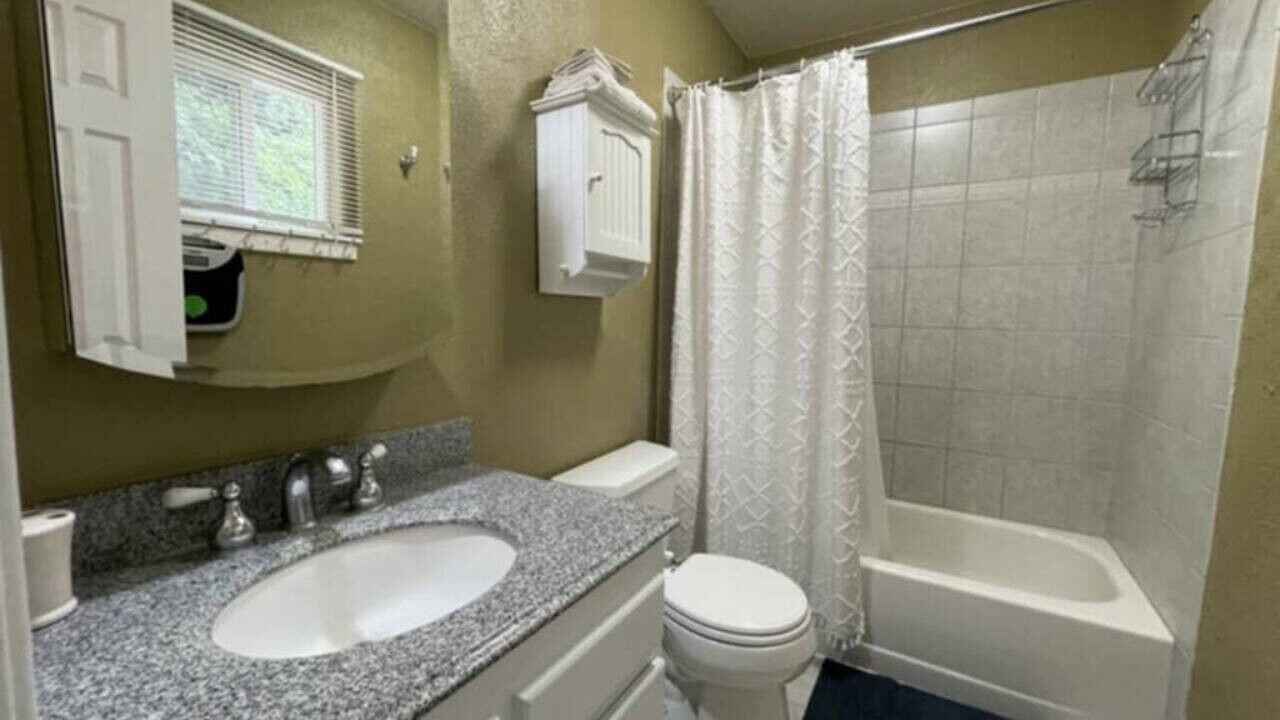 Photo of Bathroom in Golden