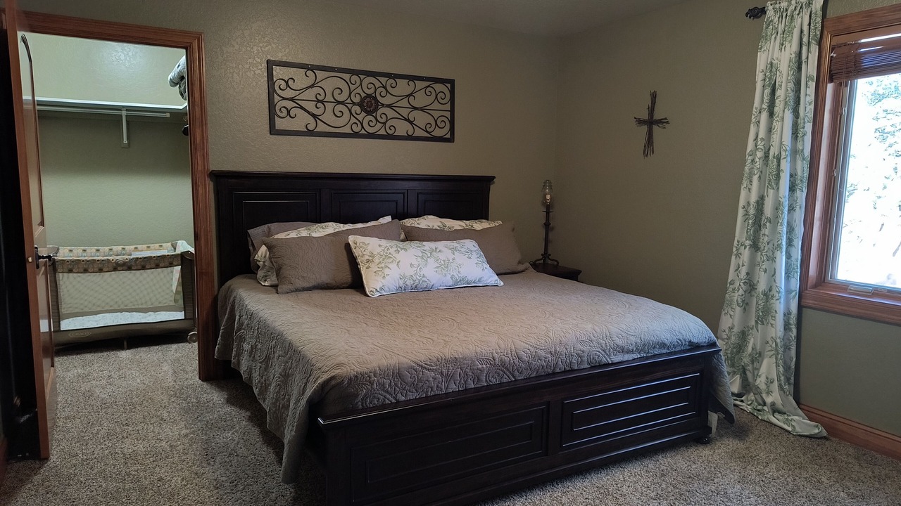 Photo of Bedroom in Custer
