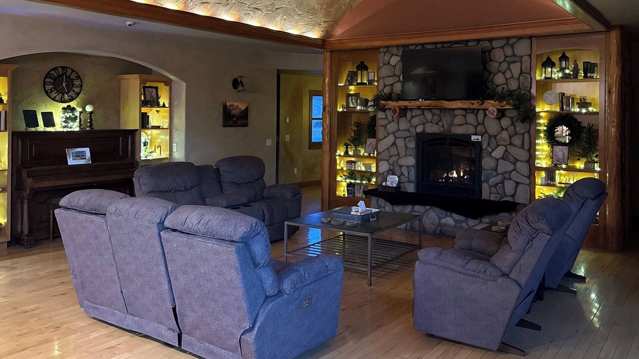 Photo of Livingroom in Custer