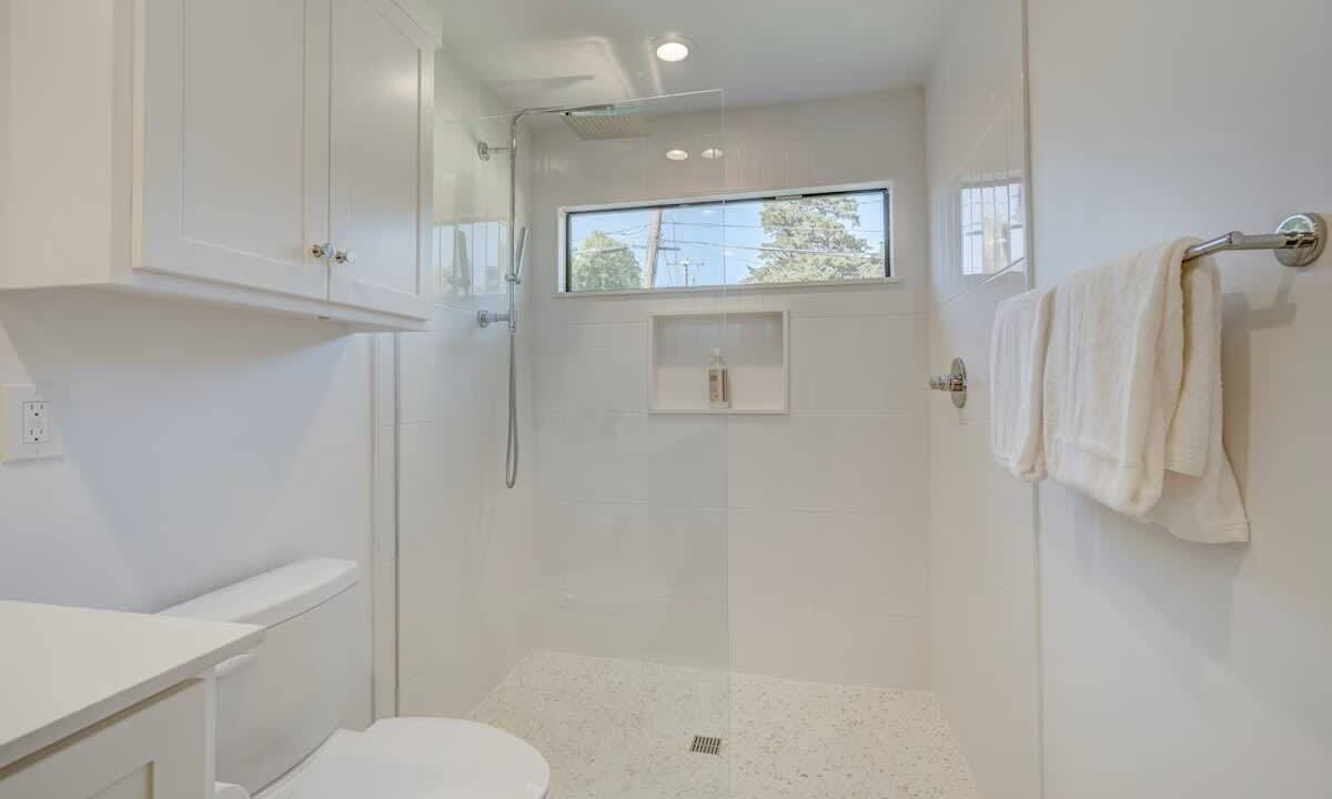 Photo of Bathroom in Central Oklahoma City