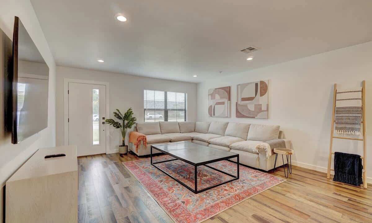 Photo of Livingroom in Central Oklahoma City