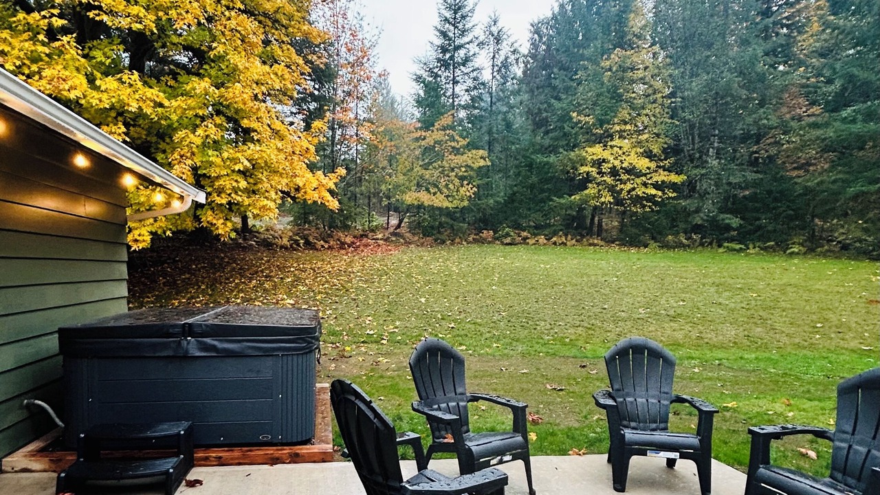Photo of Outdoor in Packwood