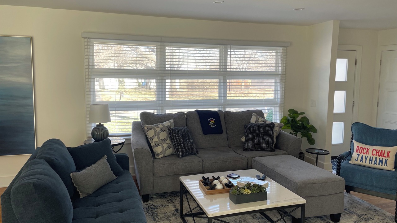 Photo of Livingroom in Lawrence