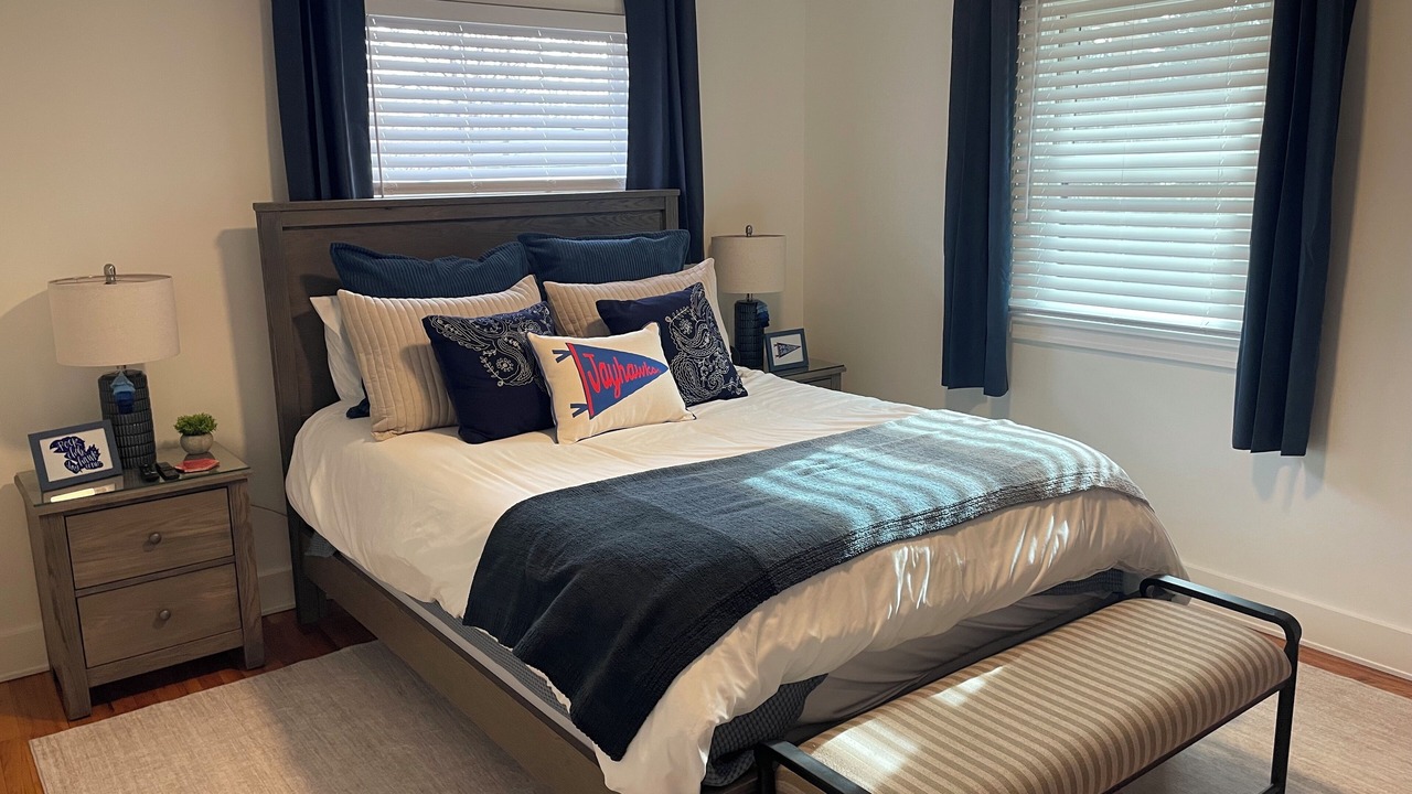 Photo of Bedroom in Lawrence