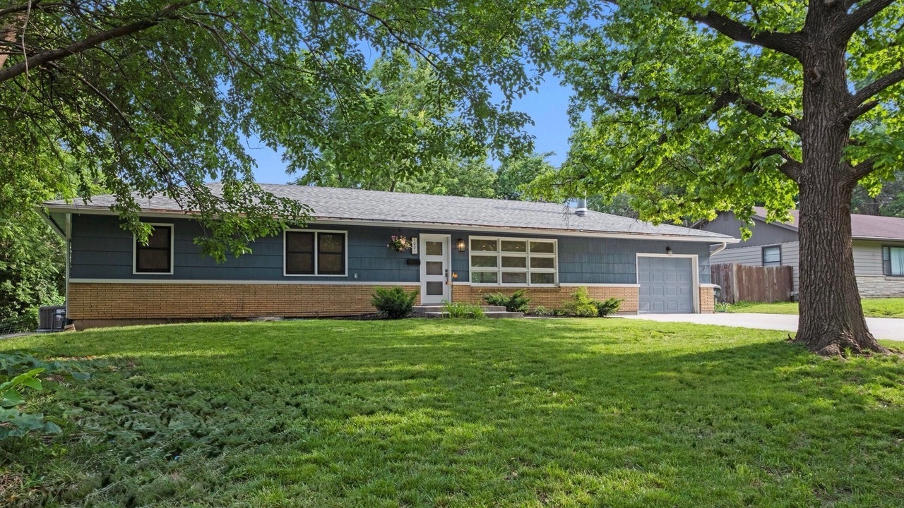 Photo of Outdoor in Lawrence