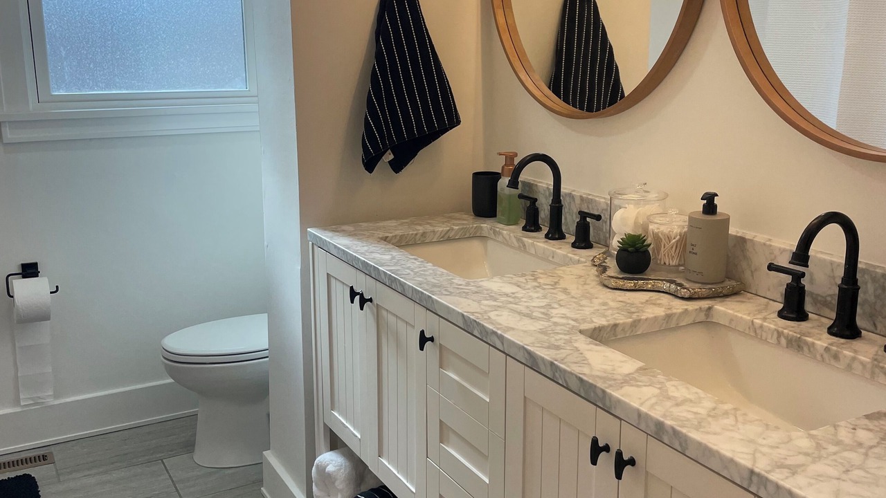Photo of Bathroom in Lawrence