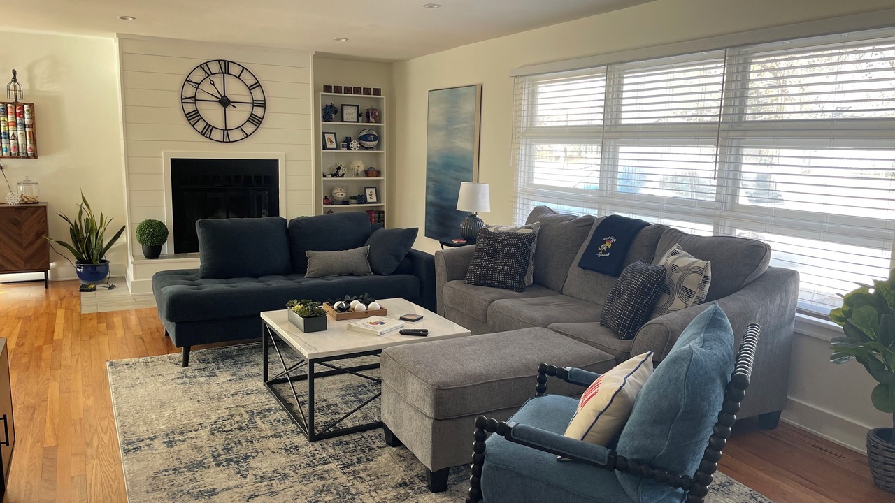 Photo of Livingroom in Lawrence
