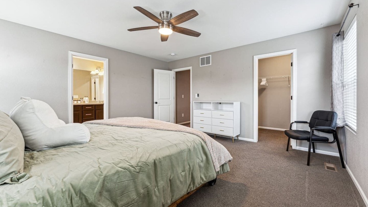 Photo of Bedroom in Stapleton