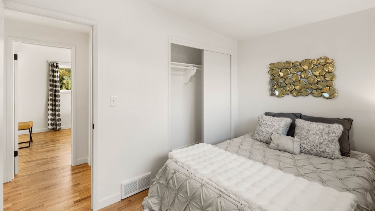 Photo of Bedroom in SeaTac