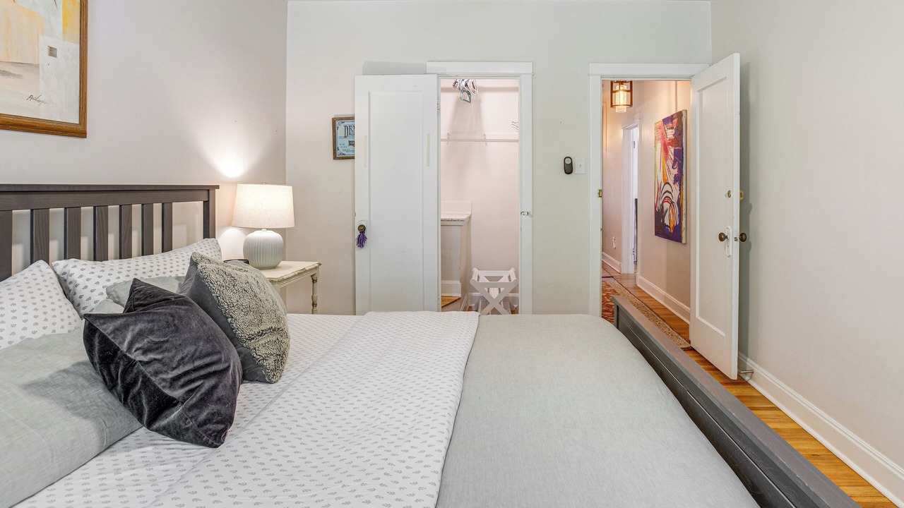 Photo of Bedroom in Congress Park