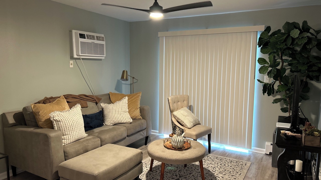 Photo of Livingroom in Bel Aire