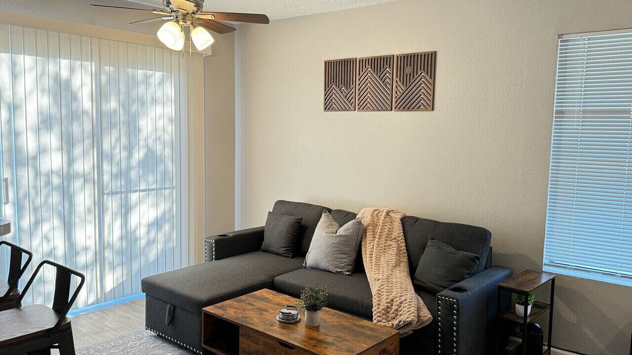 Photo of Livingroom in Tollgate Overlook