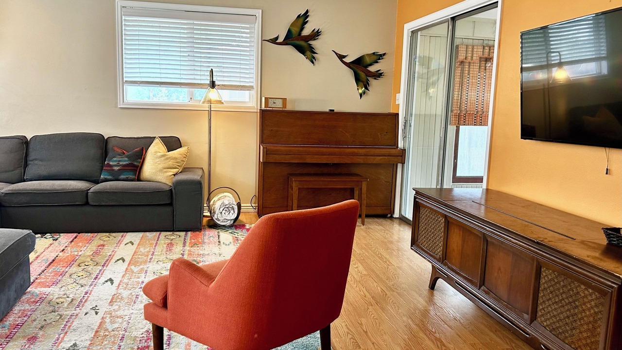 Photo of Livingroom in Lafayette