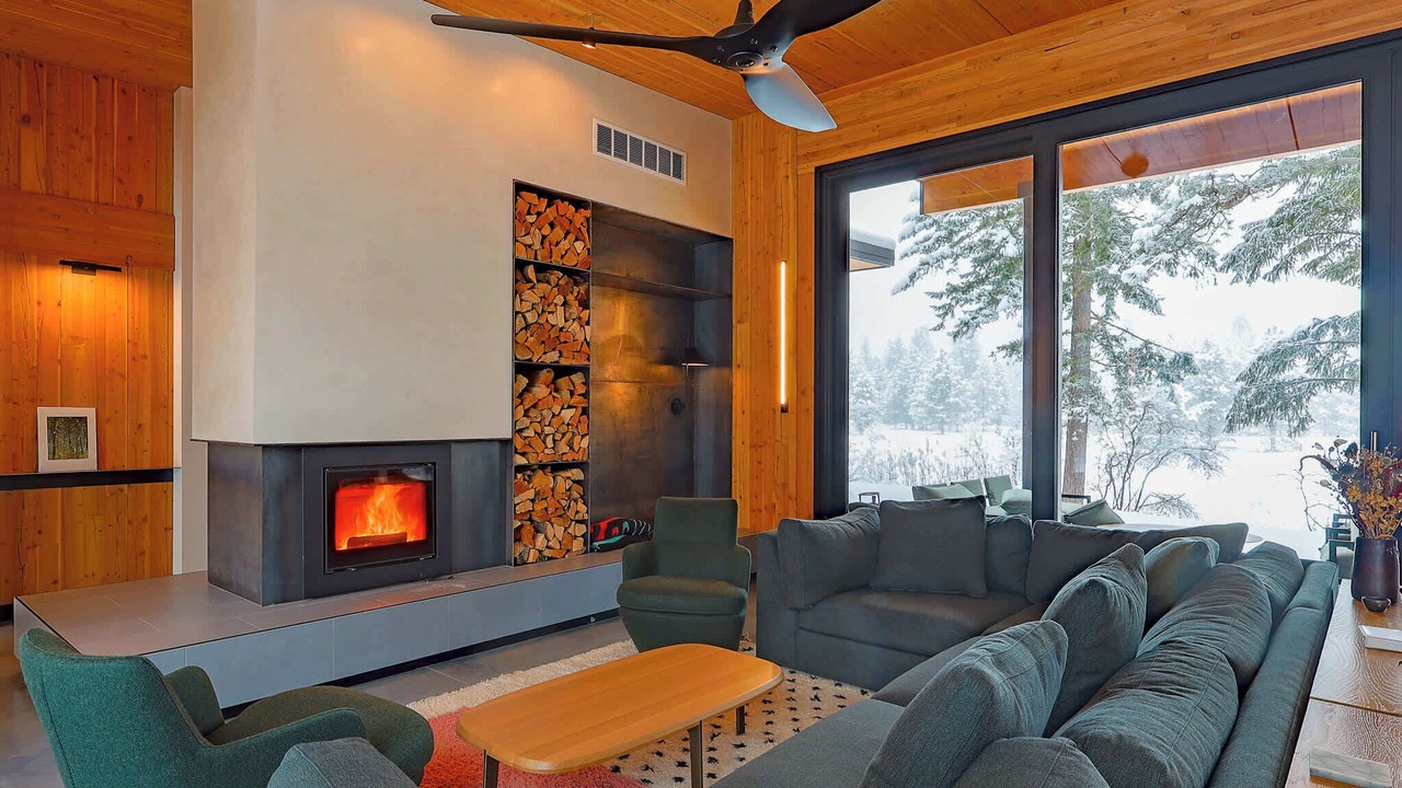 Photo of Livingroom in Mazama