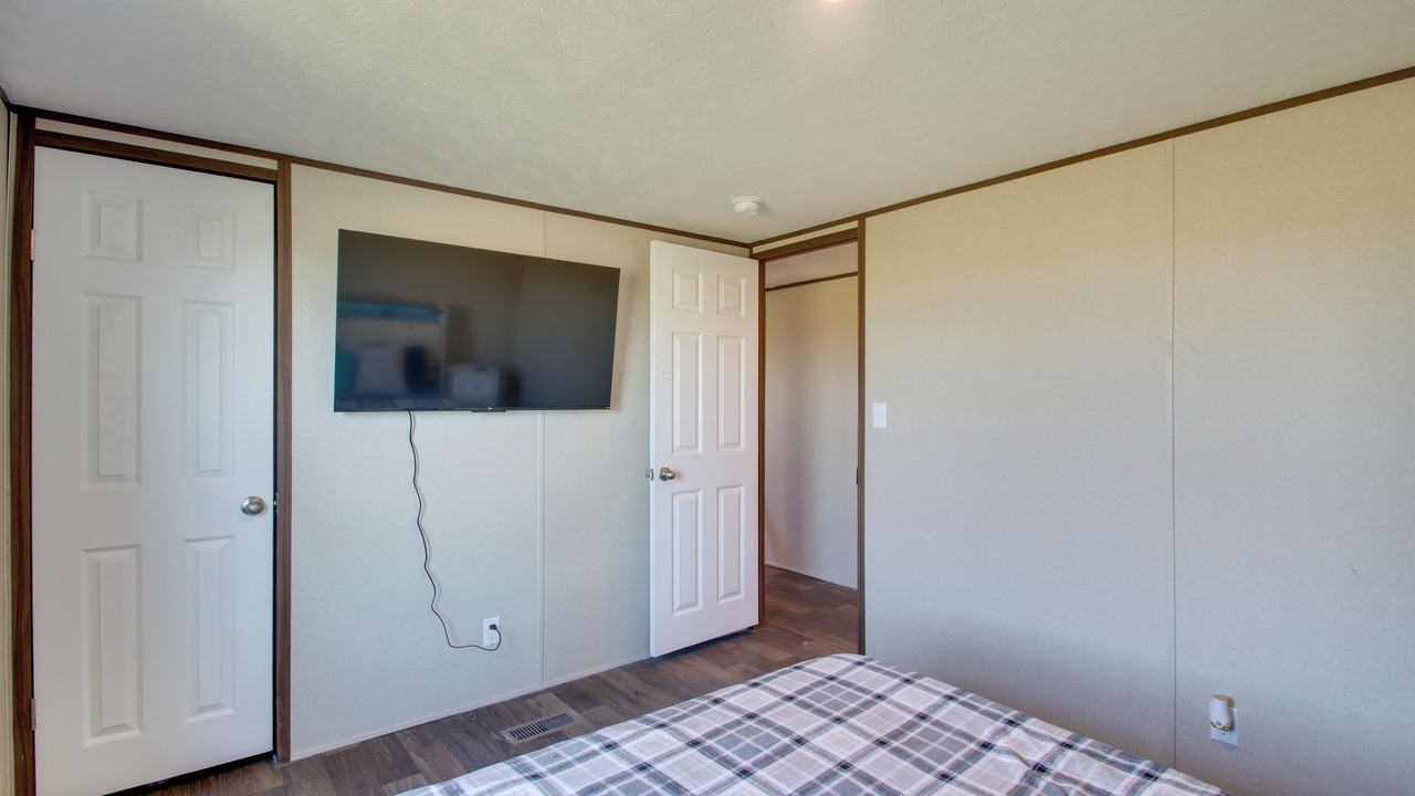 Photo of Bedroom in Canadian County