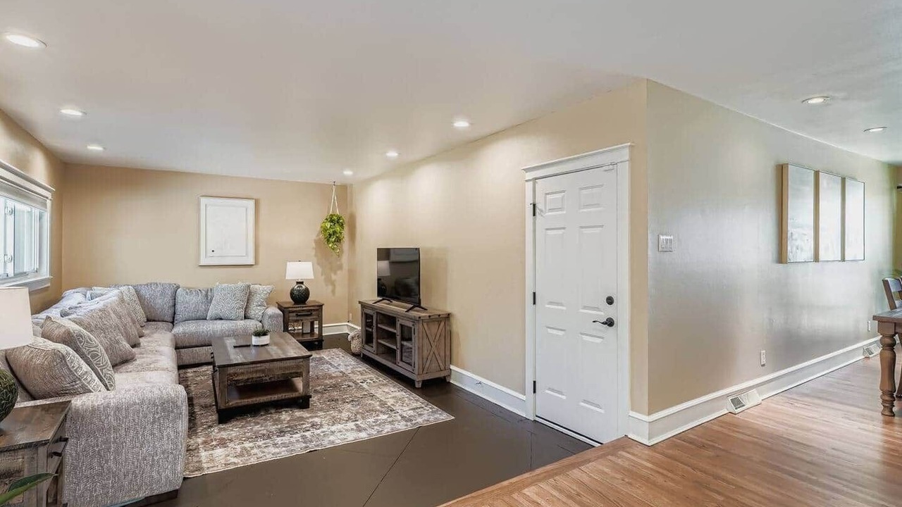 Photo of Livingroom in Castlewood