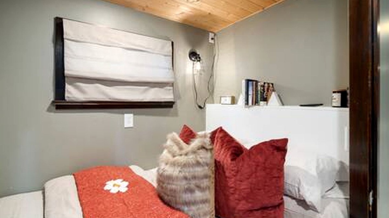 Photo of Bedroom in River Road