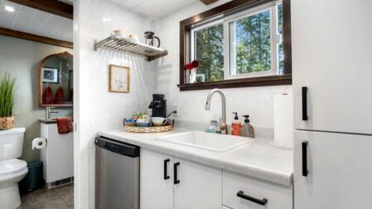 Photo of Bathroom in River Road