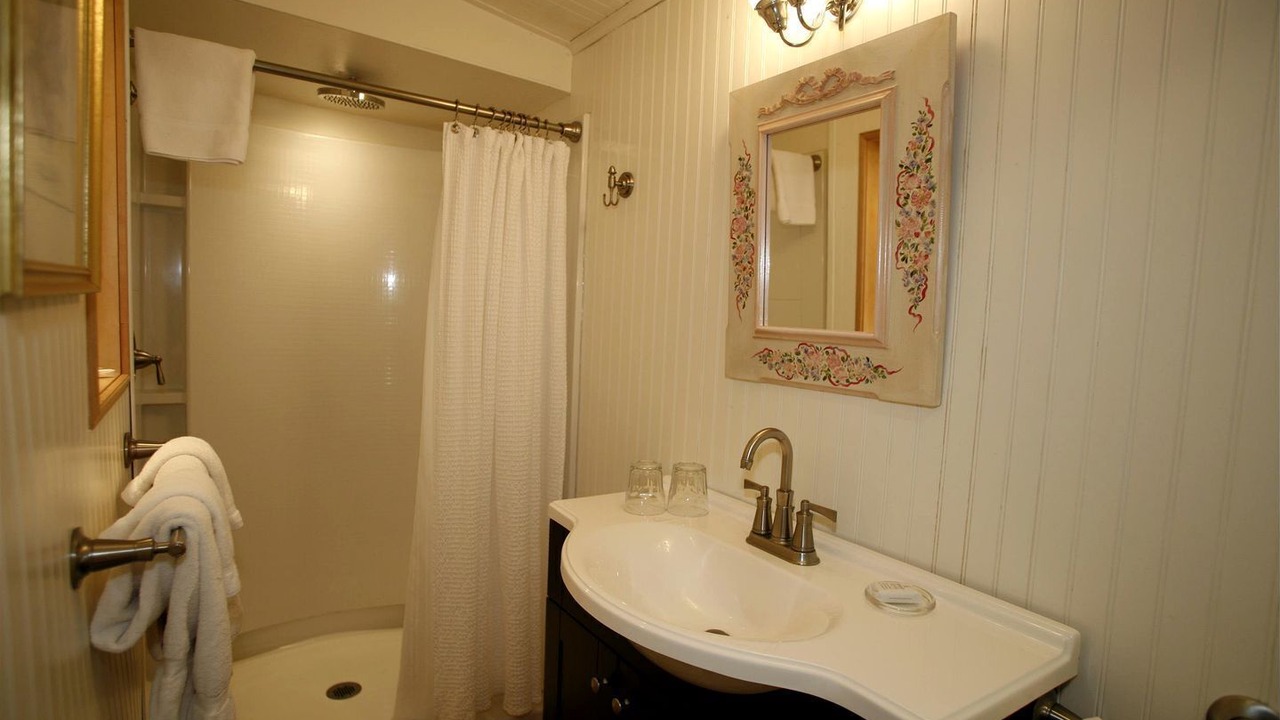 Photo of Bathroom in Langley