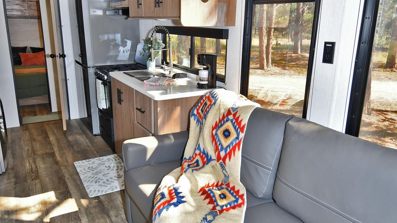 Photo of Livingroom in Elizabeth