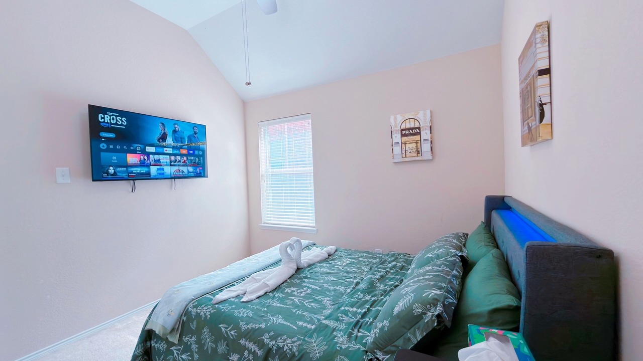 Photo of Bedroom in Grand Prairie
