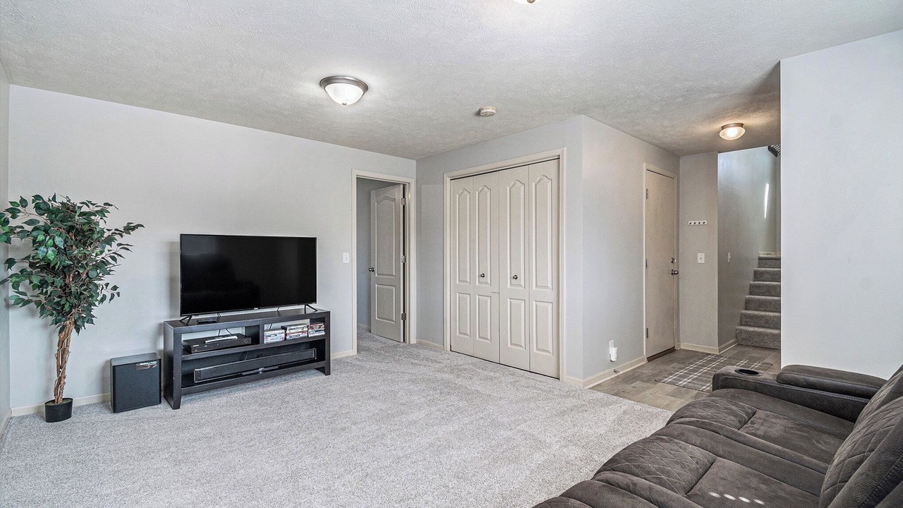 Photo of Livingroom in Millard