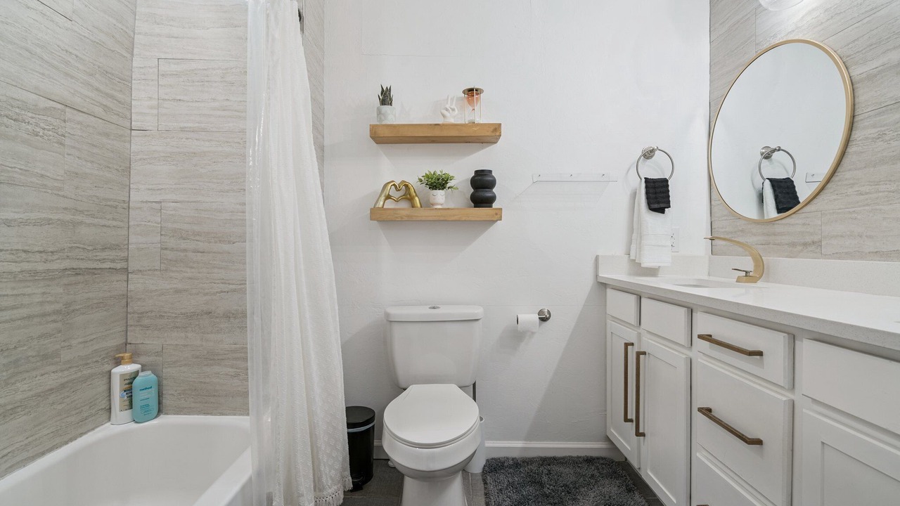 Photo of Bathroom in Central Oklahoma City