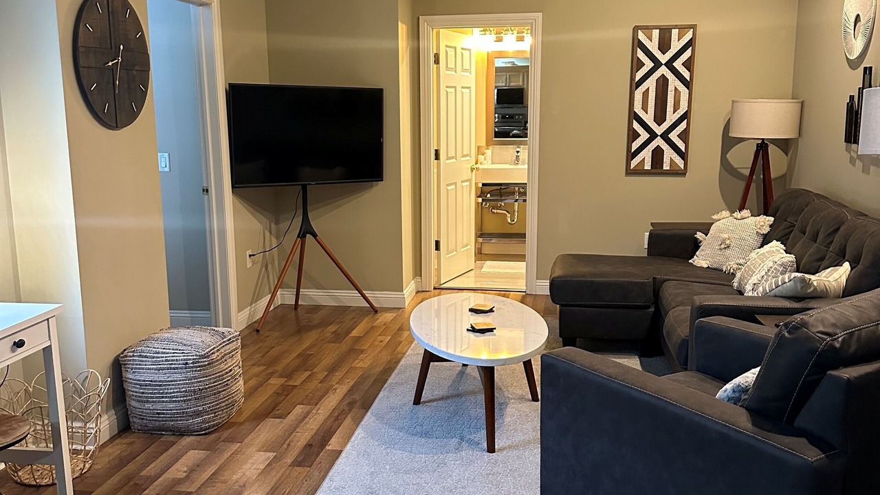 Photo of Livingroom in Downtown Lincoln