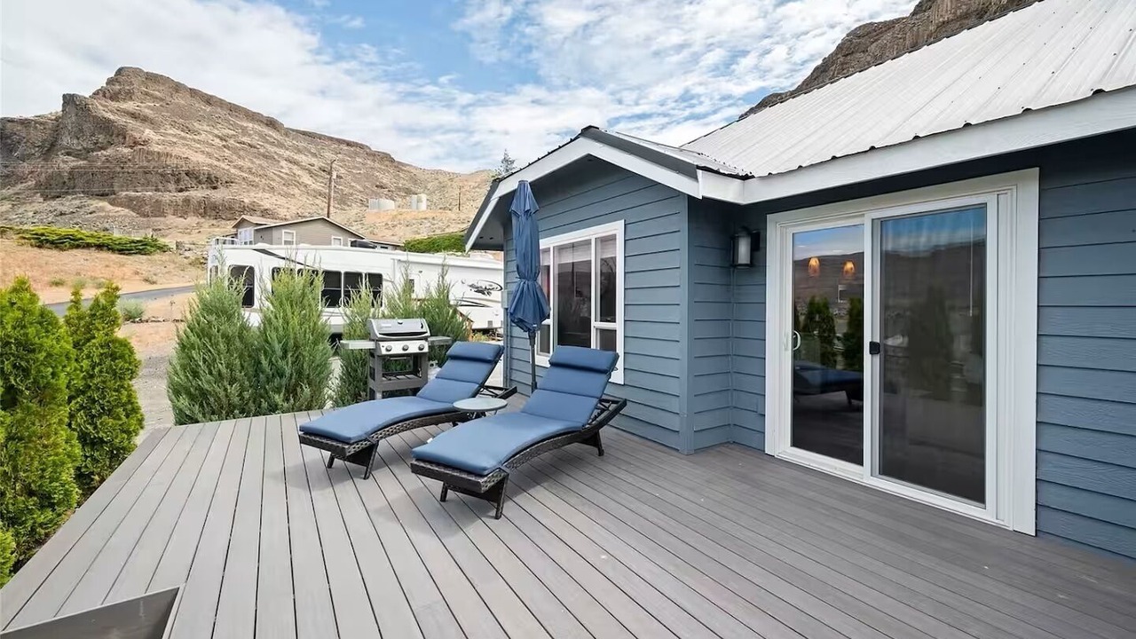 Photo of Patio Balcony in Sunland Estates