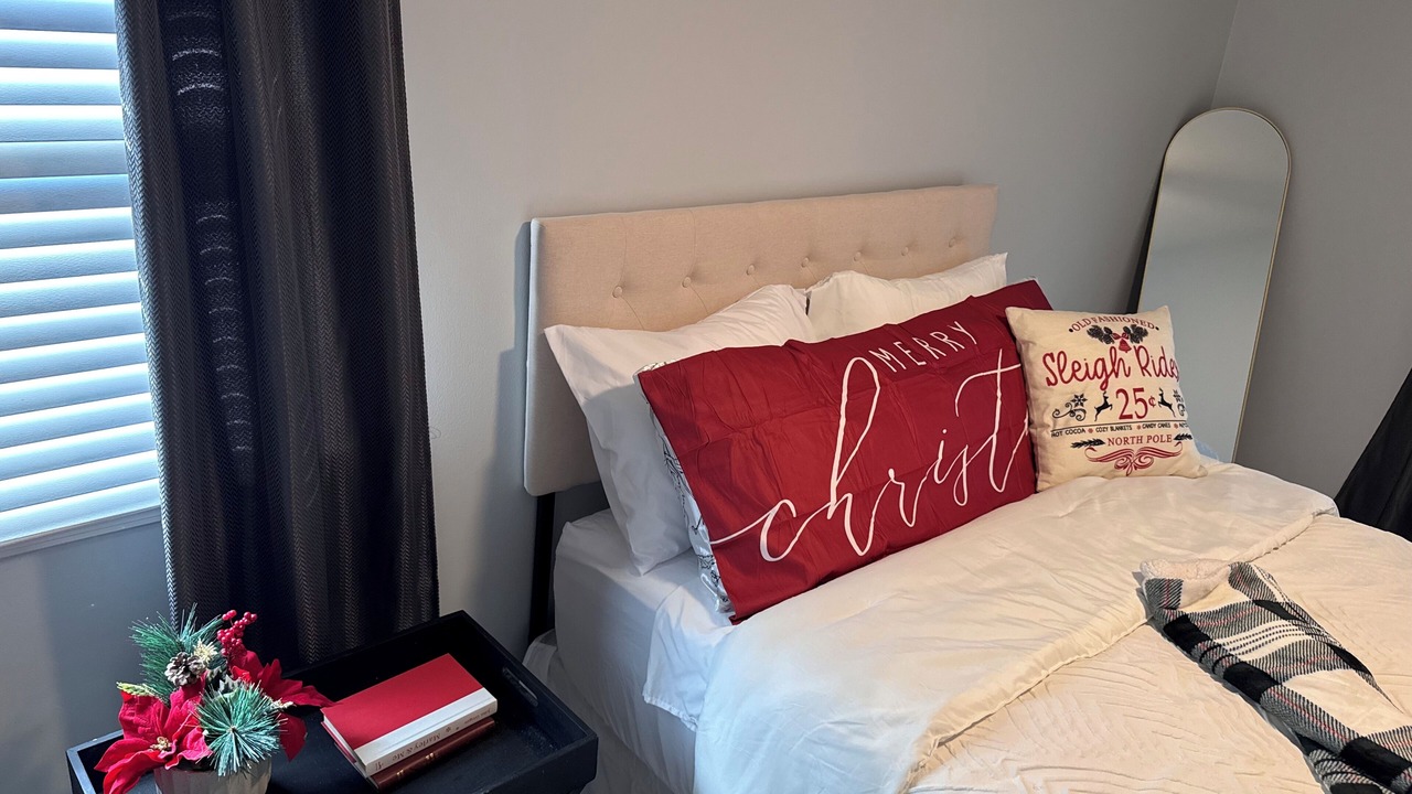 Photo of Bedroom in Parkville