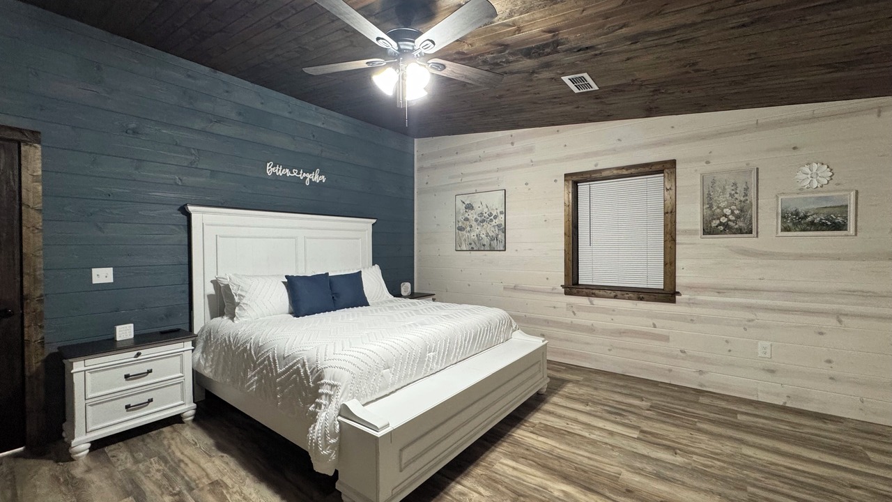 Photo of Bedroom in Smithville
