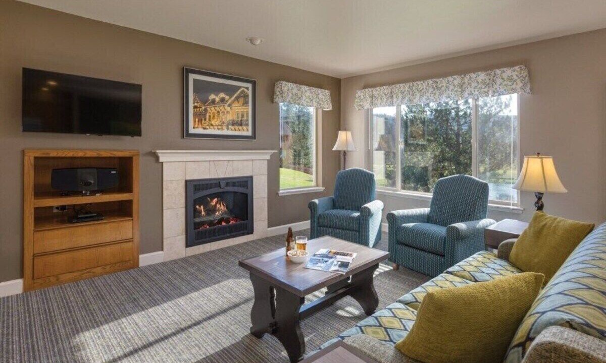Photo of Livingroom in Downtown Leavenworth
