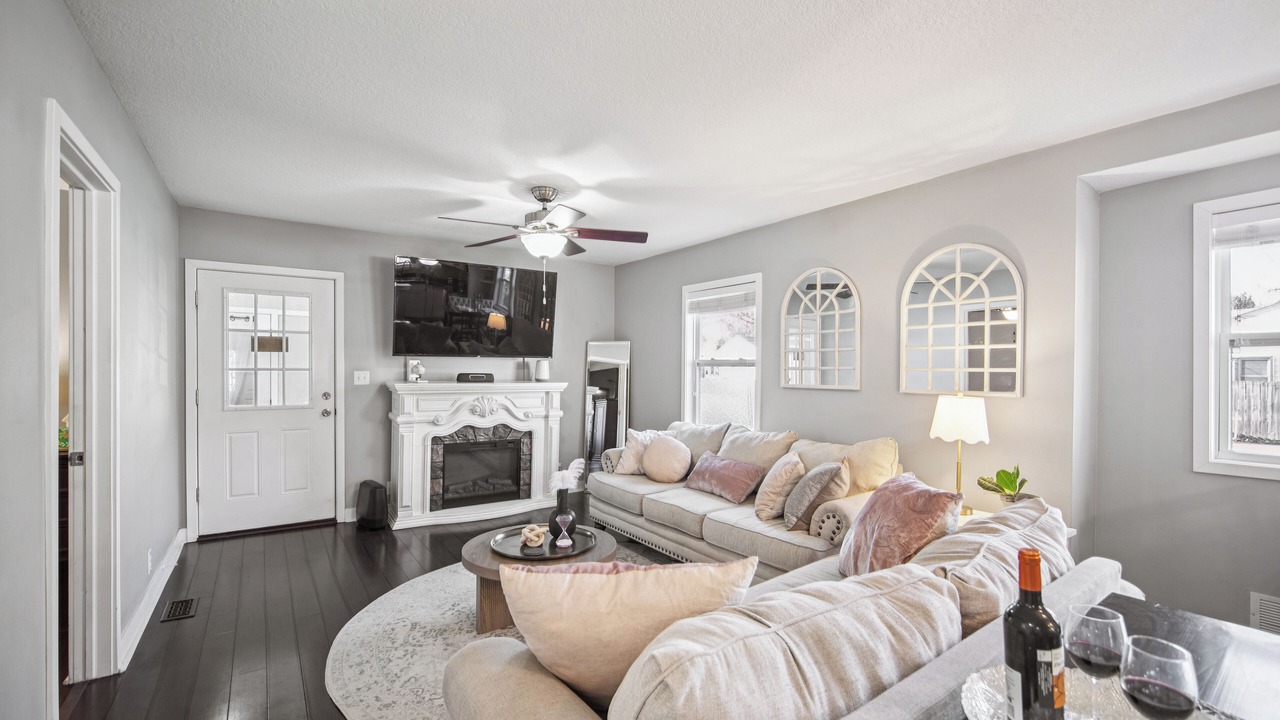 Photo of Livingroom in Des Moines