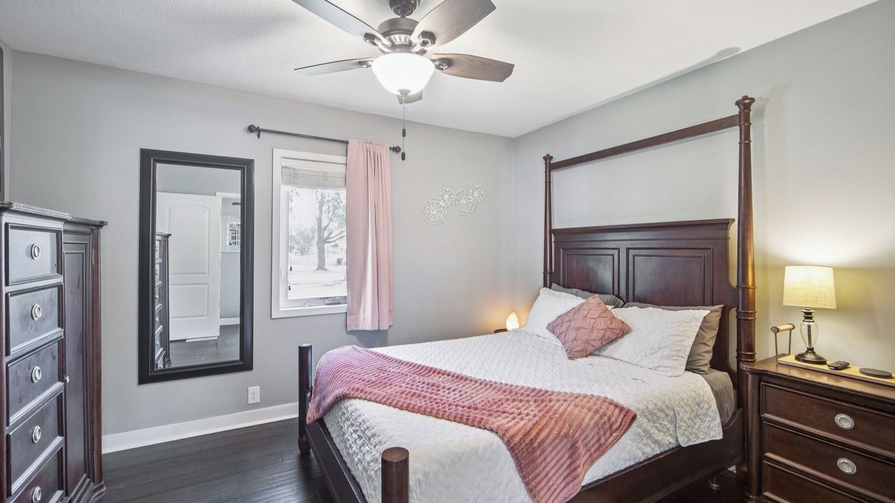 Photo of Bedroom in Des Moines