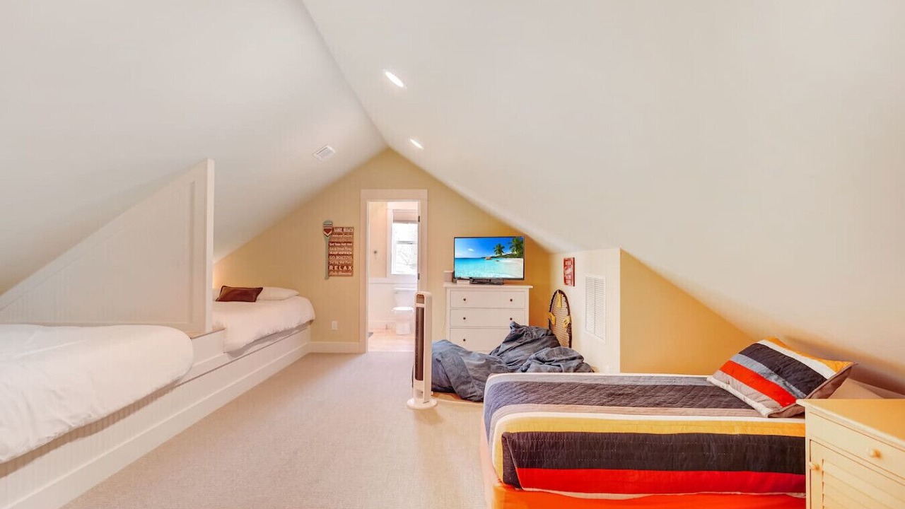 Photo of Bedroom in Oroville