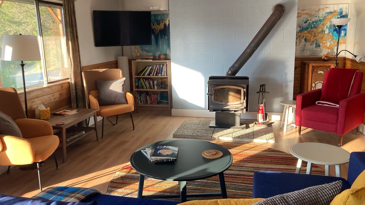Photo of Livingroom in Eastsound