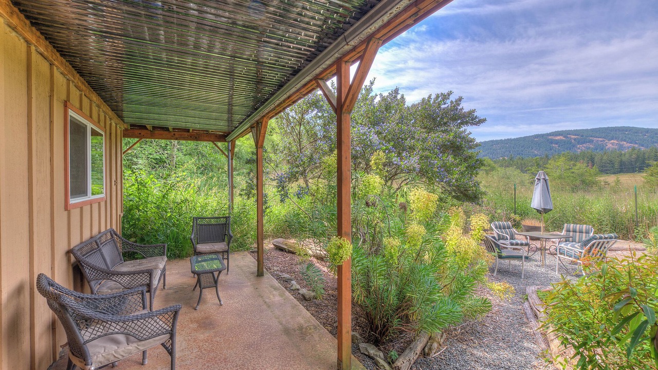 Photo of Patio Balcony in Eastsound