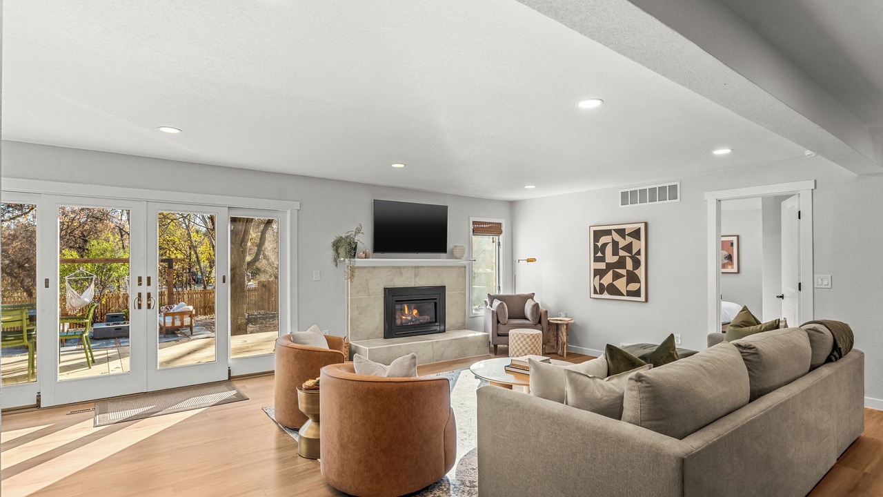 Photo of Livingroom in Northwest Arvada