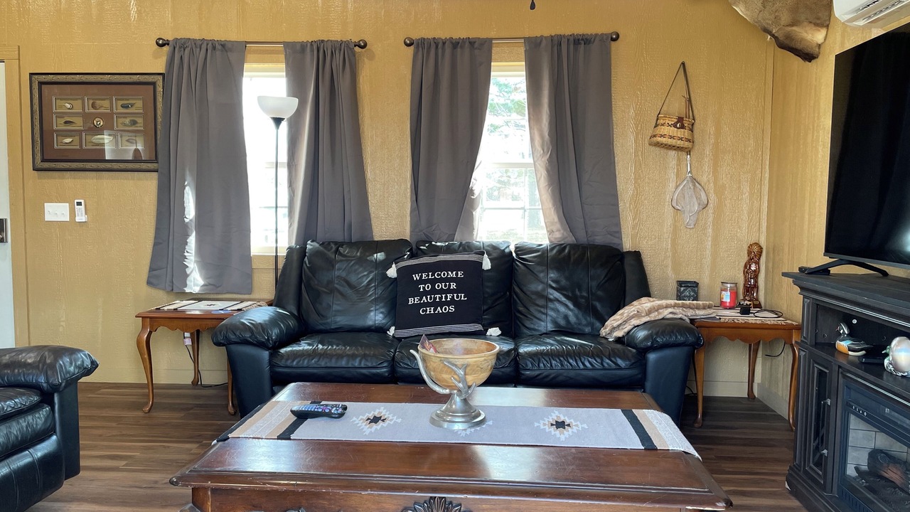 Photo of Livingroom in Crowder