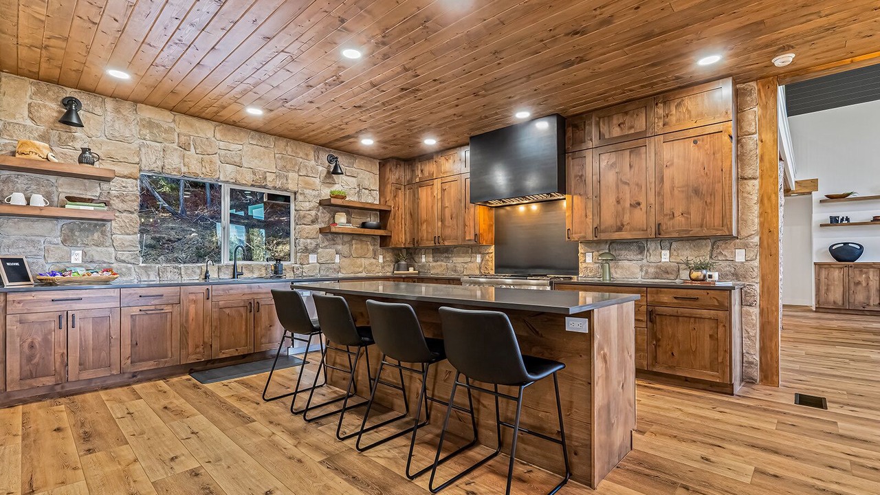 Photo of Kitchen in Tamarack