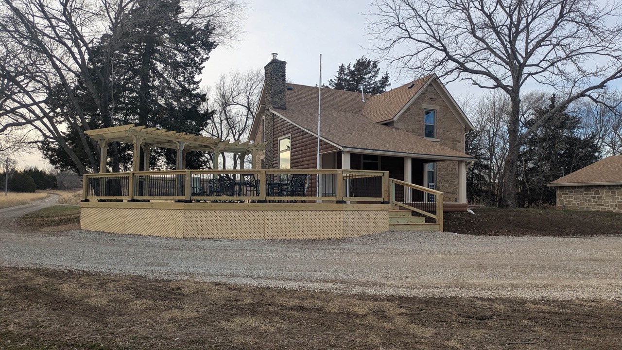 Photo of Outdoor in Pauline