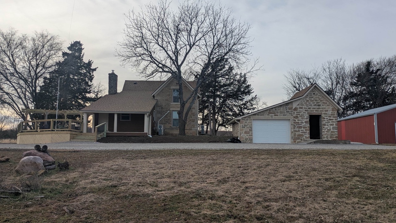 Photo of Outdoor in Pauline