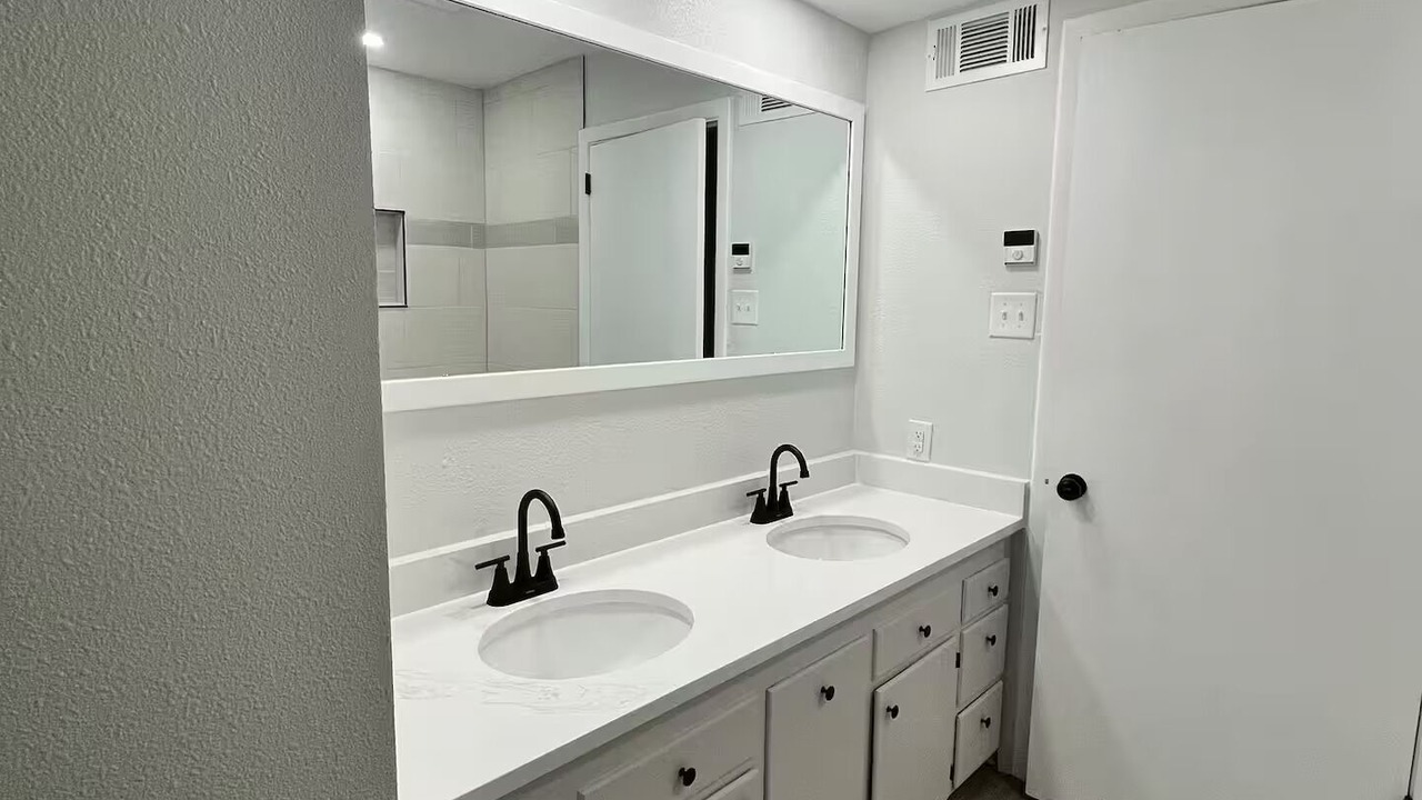 Photo of Bathroom in Clovis