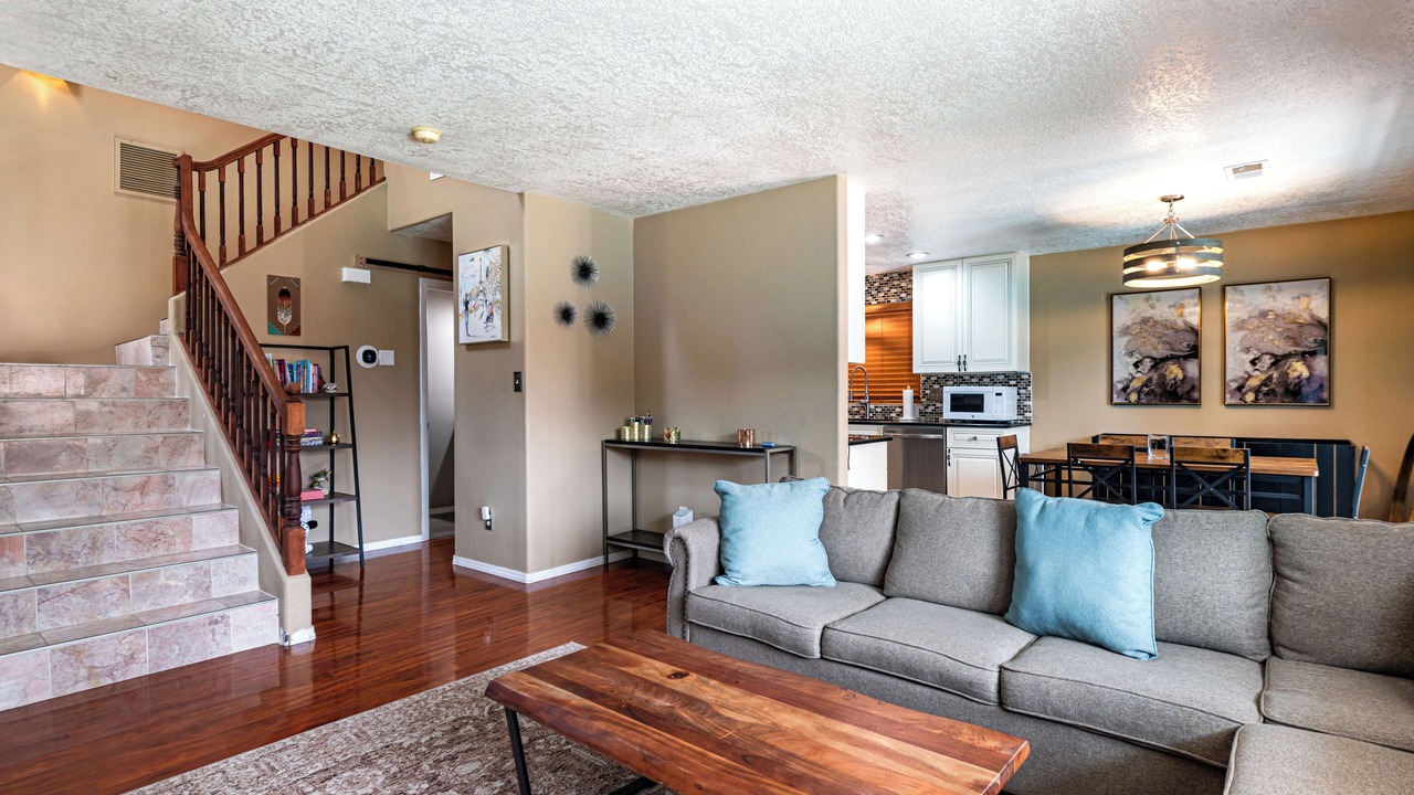 Photo of Livingroom in Vista Del Norte Alliance