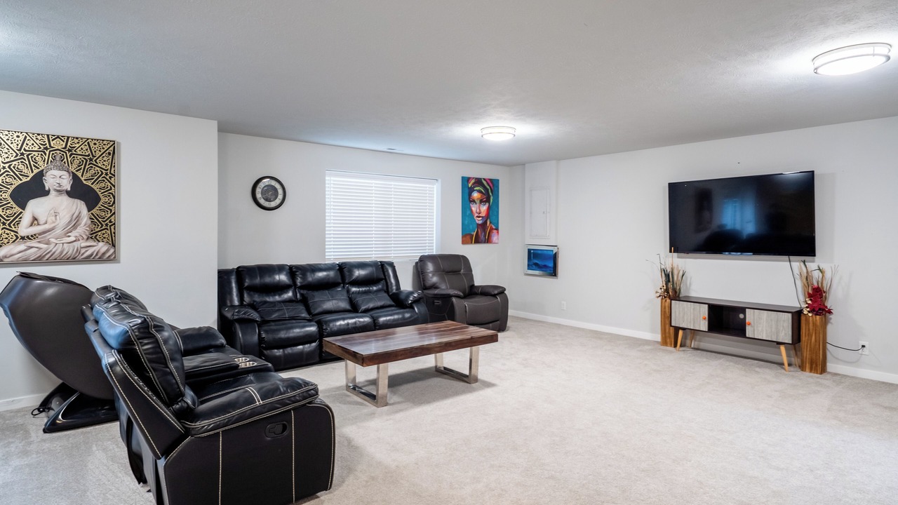 Photo of Livingroom in Elkhorn