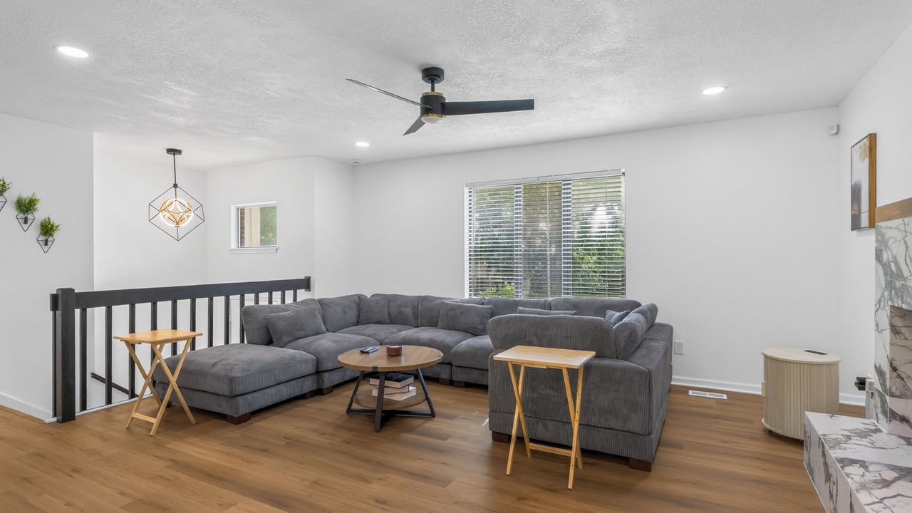 Photo of Livingroom in Grandview