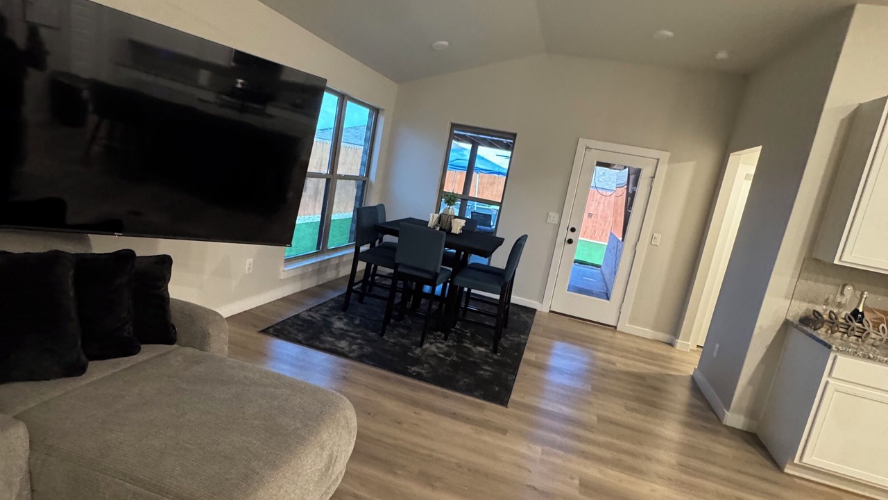Photo of Livingroom in Midland