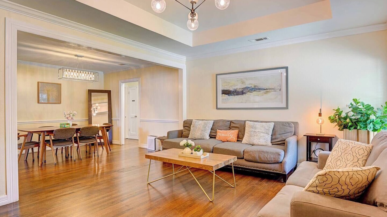 Photo of Livingroom in Oak Cliff