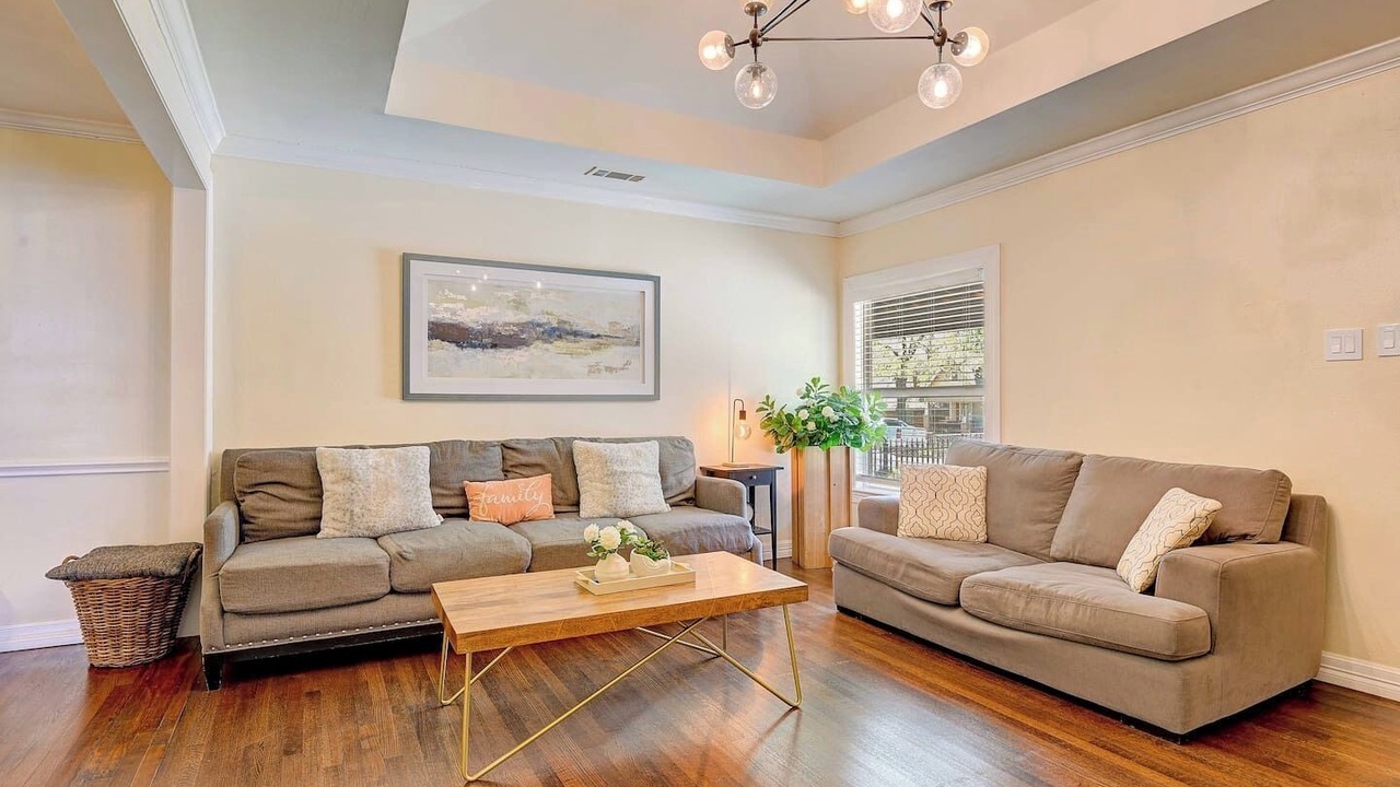 Photo of Livingroom in Oak Cliff