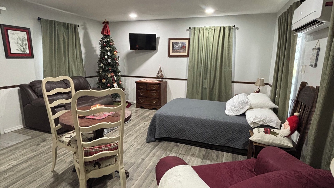 Photo of Bedroom in Yancey